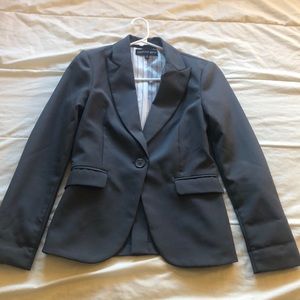 NWOT Gray Ambiance Apparel Blazer